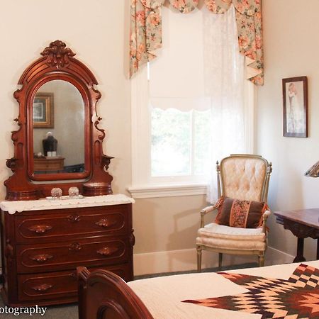 Flowertown Bed And Breakfast サマービル エクステリア 写真