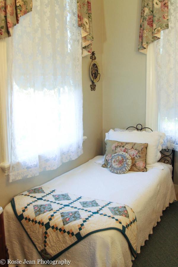 Flowertown Bed And Breakfast サマービル エクステリア 写真